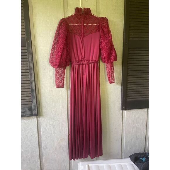 Creations by Aria 1970’s Vintage Victorian Lace Burgandy Pleated long dress Sz 7 - Picture 2 of 16